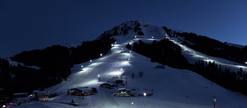Österreichs größtes Nachtskigebiet