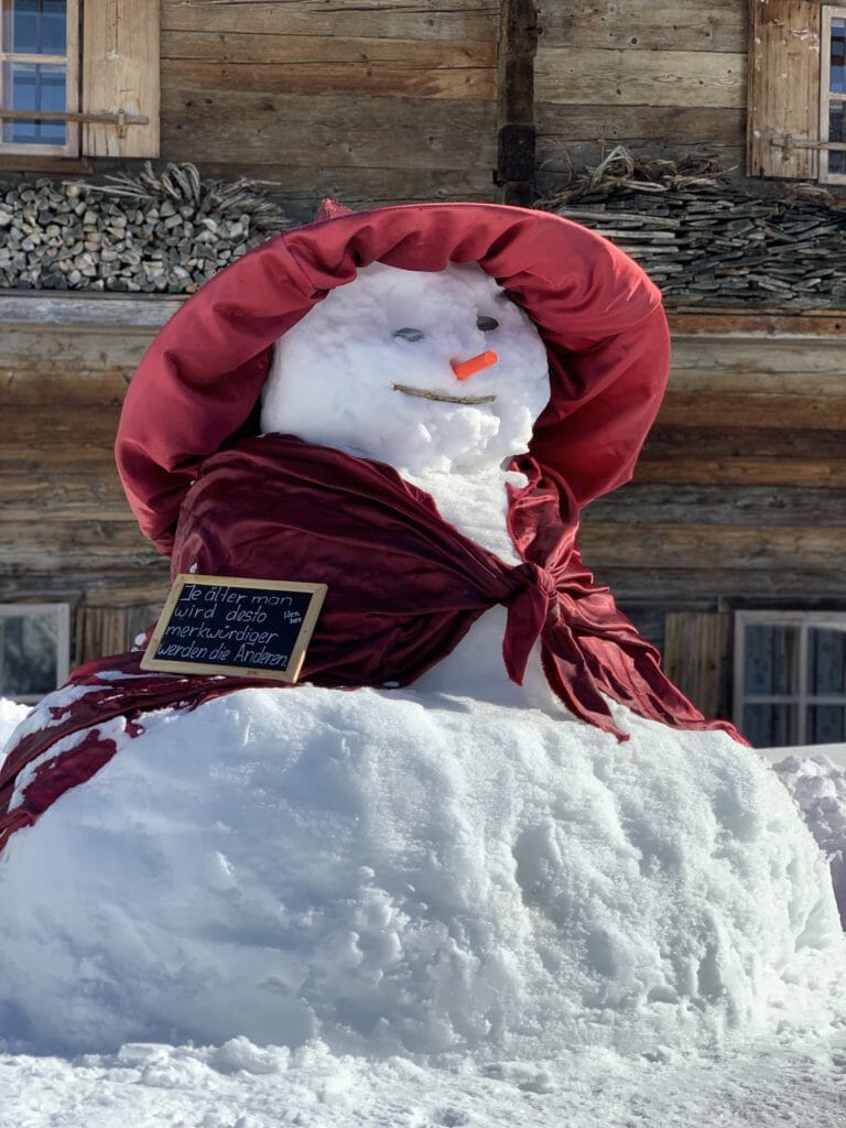 Schneemann bei der Simonalm