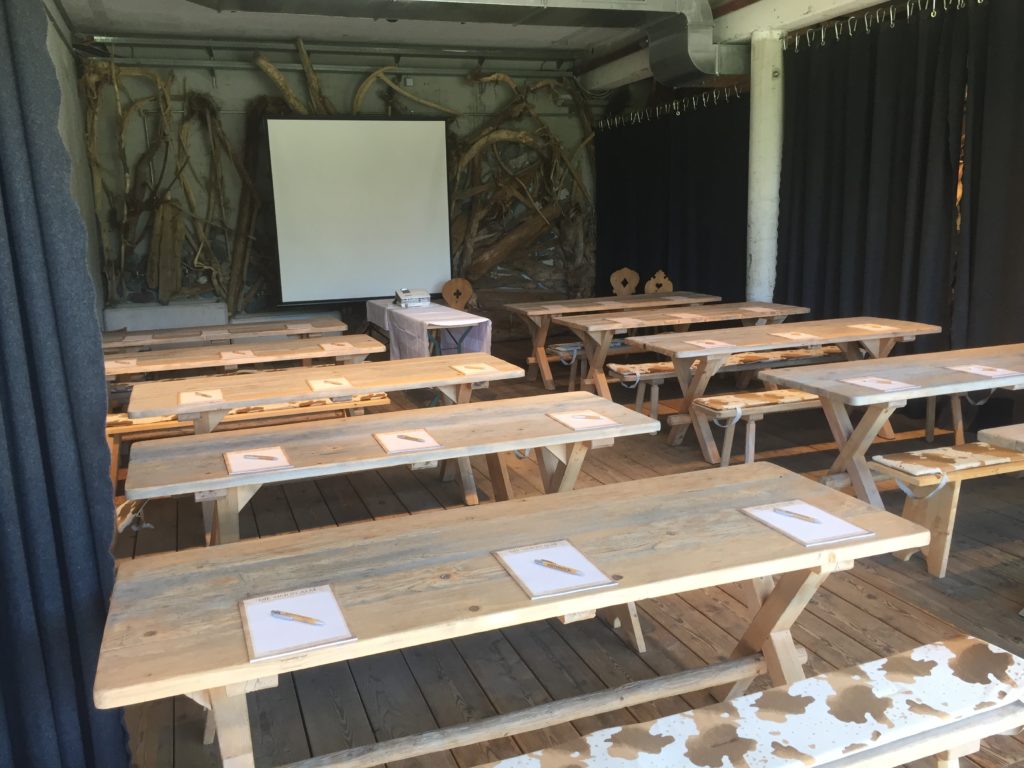 Das Blaues Wunder ist der Versuch, der „Quelle des Lebens“ auf spielerische Weise auf die Schliche zu kommen.